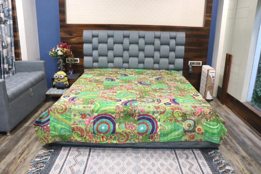 COTTON SCREEN PATCH PRINT KANTHA BED COVER FOR ALL-SEASON