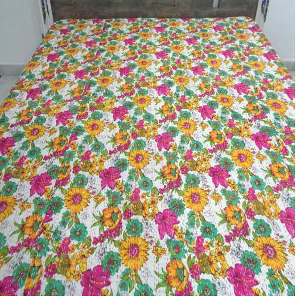 COTTON SCREEN PRINT ALL OVER FLORAL DESIGN KANTHA BED COVER FOR ALL-SEASON