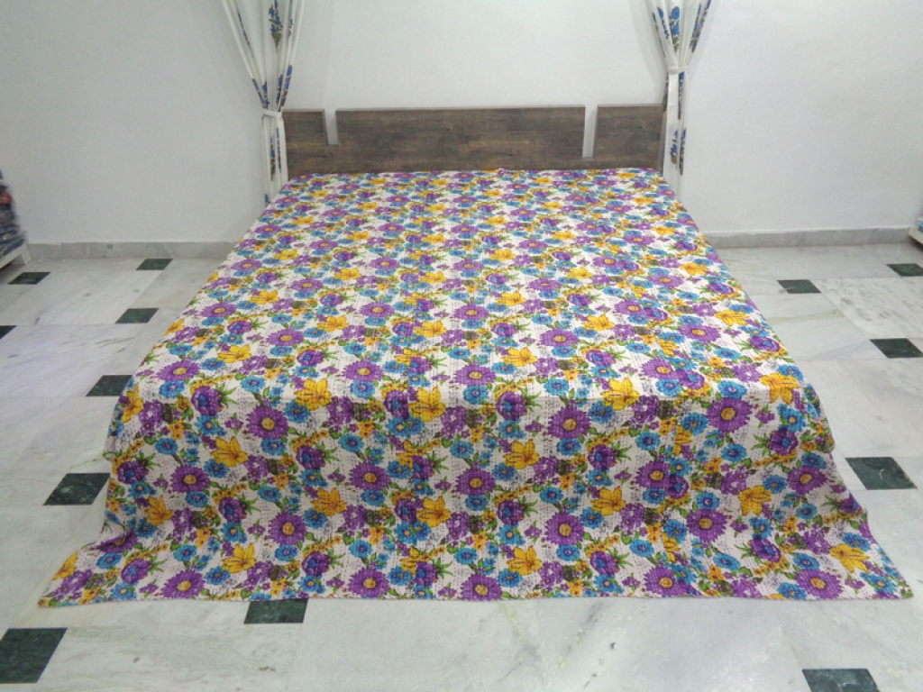 COTTON SCREEN PRINT ALL OVER FLORAL DESIGN KANTHA BED COVER FOR ALL-SEASON